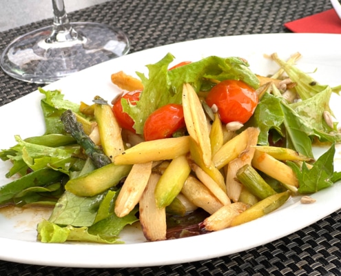 Frühlings-Spargel-Salat-Engel-Buch